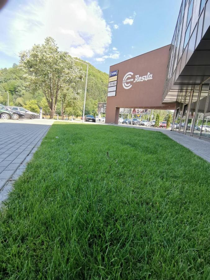 City Center Accomodation - 101 Reșița Dış mekan fotoğraf