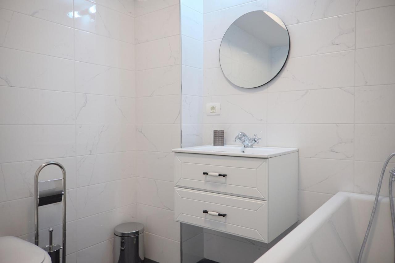 City Center Accomodation - 101 Reșița Dış mekan fotoğraf